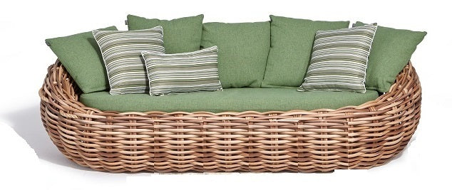 Cocoon sofa met forest green sierkussens Applebee