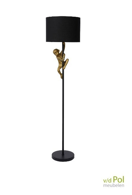 Elegante vloerlamp met mat gouden afwerking. De staande lamp heeft vier glazen lichtbollen met zachte lichtval. Afmetingen: 25x22,5x154 cm.