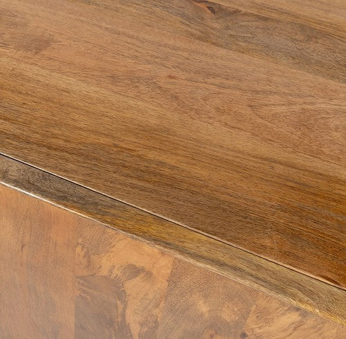 2-deurs-kast-laag-h80-90cm45cm80cm-maya-collection-tv-dressoir-Bohemian-meubel-mango-tropisch-hout-bruin-honey-naturel-relief-bohimian-houtsnijwerk-utrecht