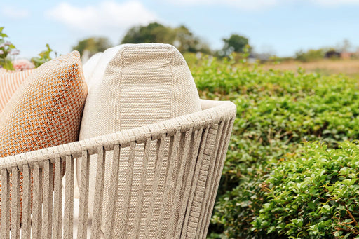 2 persoons ligbed beige gescova 