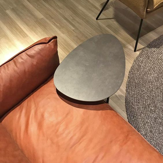 Banktafeltje_twinny bree's new world alugrijs