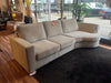 Licht grijze 2-zits bank met ronde longchair