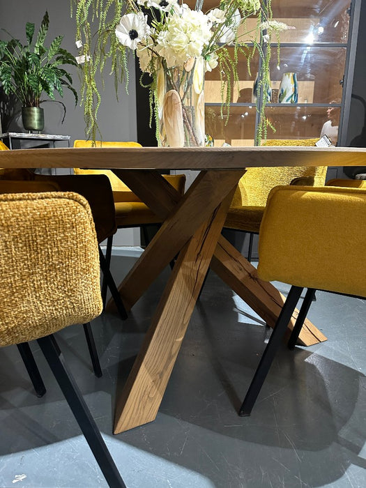 Ronde eikenhouten eettafel met houten onderstel | Maatwerk ook mogelijk!