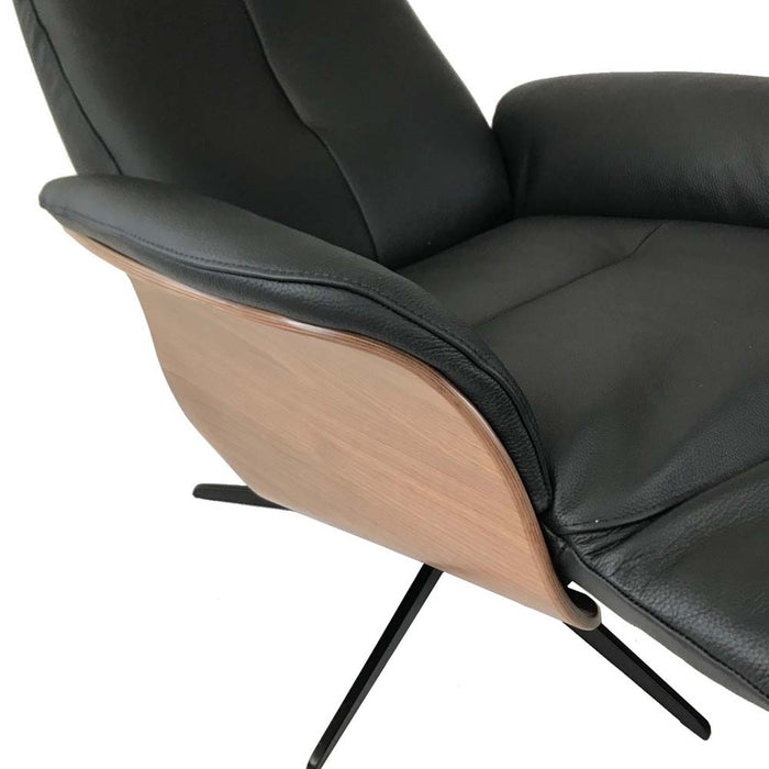 Design relaxfauteuil met voetenbank Hjord Knudsen 7600