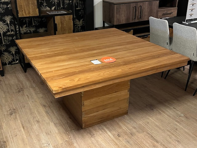 Vierkante Houten Eettafel 140x140 cm met Houten Kolomvoet – Showmodel Utrecht