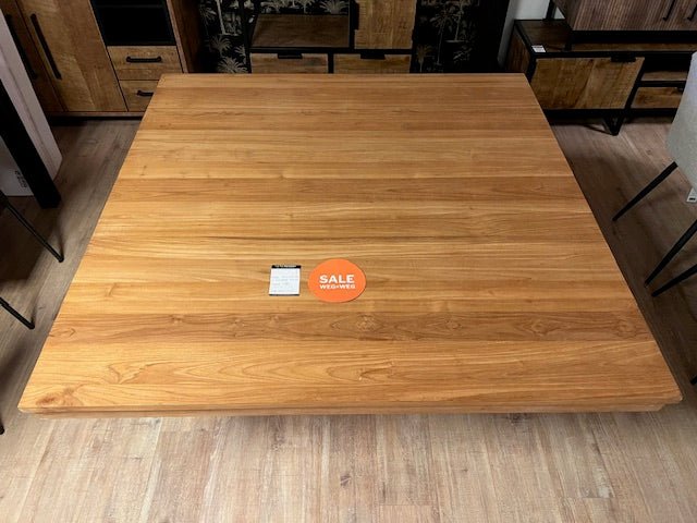 Vierkante Houten Eettafel 140x140 cm met Houten Kolomvoet – Showmodel Utrecht
