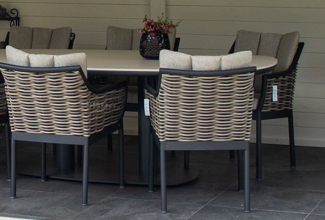 Milou_diningchair_black_applebee_wicker_tuinstoel