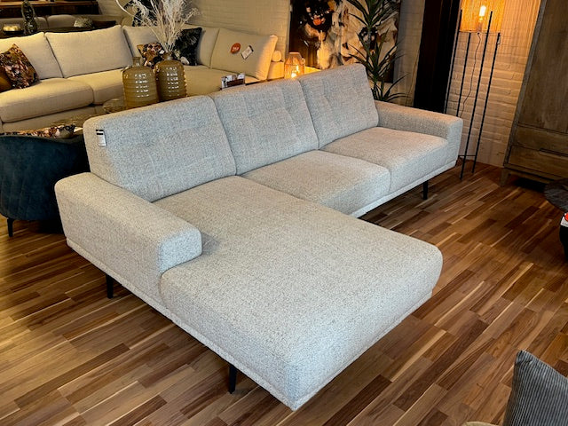 Gecapitonneerde retro hoekbank ‘Nienke’ met modulaire elementen.