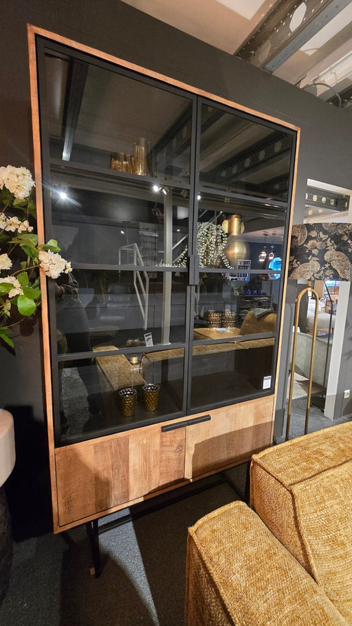 Odeon hoge vitrinekast – DTP Interiors showmodel aanbieding