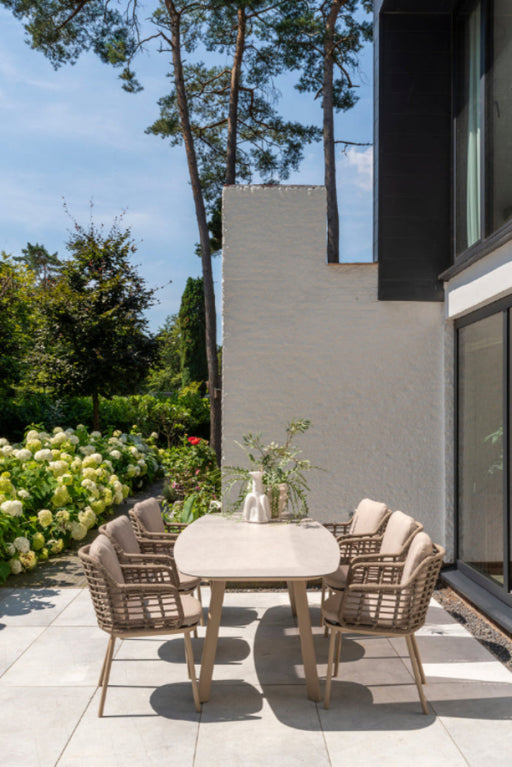 Puglia dining set with Manolo table latte Taste by 4 Seasons Outdoor