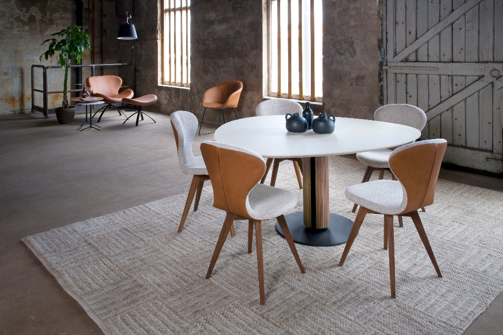 Steely eettafel Fenix NTM Spin R eetkamerstoelen bree's new world