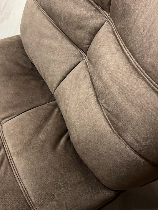 Take-it-easy-relaxfauteuil-label51-uitverkoop-sale-utrecht-taupe-modern-comfy-organisch-velvet-grijs_80488c32-ce90-43a6-80f8-e7b914003dfe