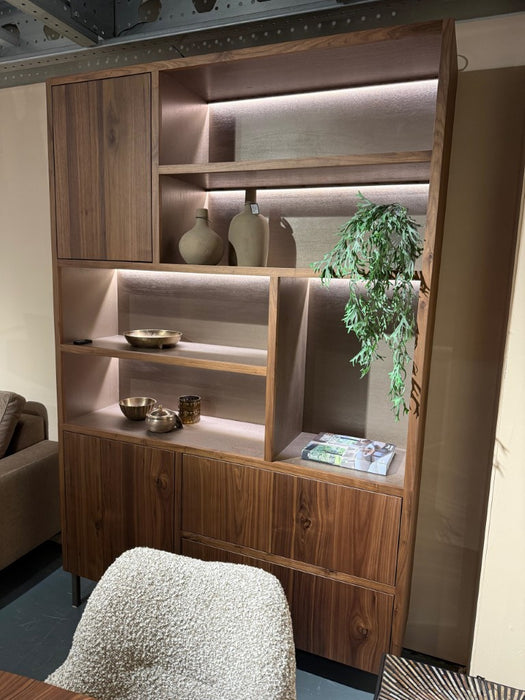 Noten houten kast Trento