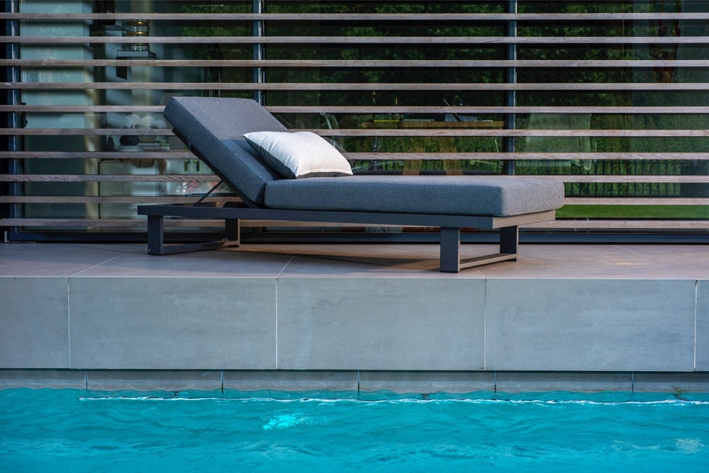 YOI Kazoku lounger aluminium dark grey  