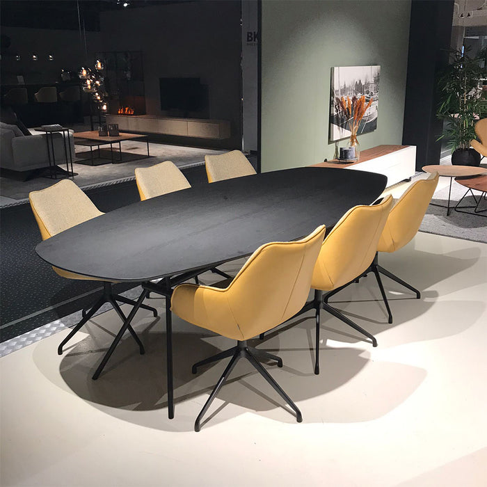 eetkamerstoelen-kiq-draaibaar-zwart-ovale-eettafel-brees-new-world