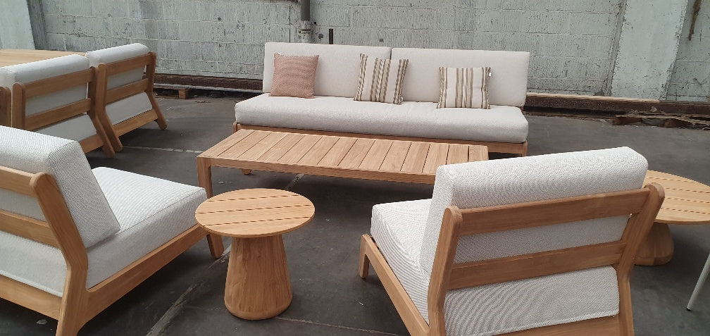 grace loungeset in showroom gescova nederland teakhout