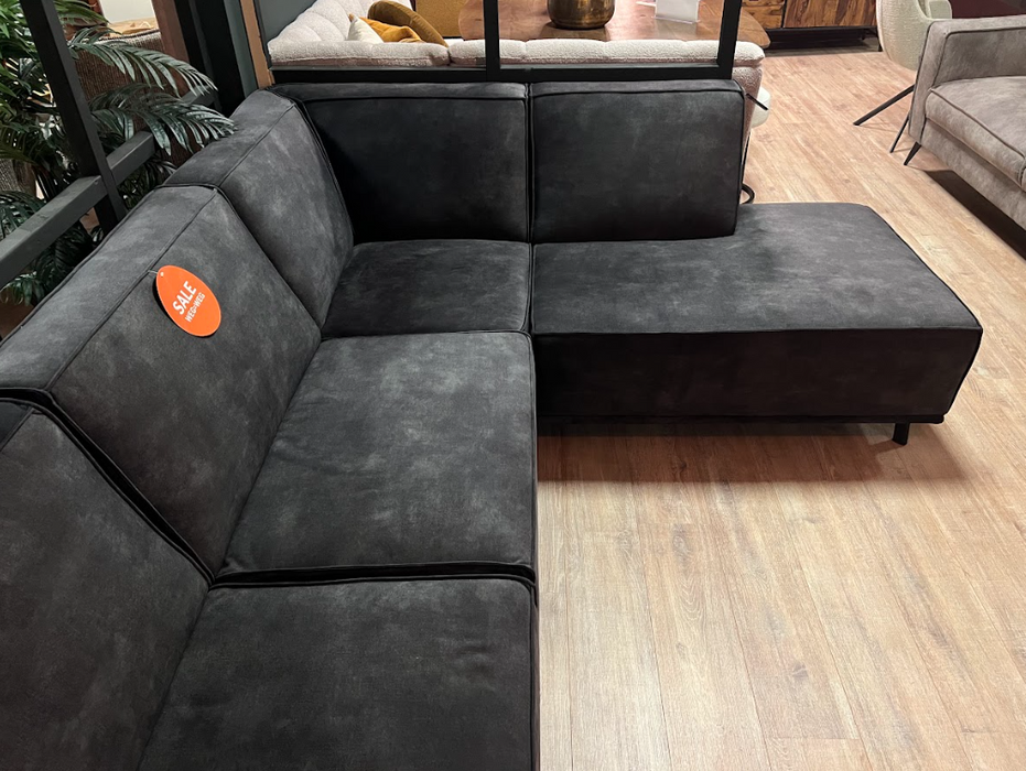 oklahoma-hoekbank-antraciet-zwart-donker-ottomane-vastekussens-pootjes-stevig-2_5-zits-uitverkoop-sale-strak-utrecht