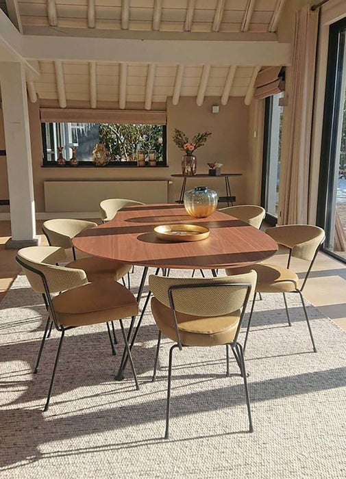 organische-tafel-cloudy-brees-new-world noten fineer