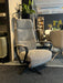 relax-fauteuil-stoel-HjortKnudsen-draaibaar-handmatig-manueel-Bilthoven-modern-strak-stof-lichtblauw-grijs-zwart-metaal-showmodel-sale-uitverkoop