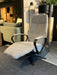 relax-fauteuil-stoel-HjortKnudsen-draaibaar-handmatig-manueel-Bilthoven-modern-strak-stof-lichtblauw-grijs-zwart-uitverkoop-metaal-showmodel-sale