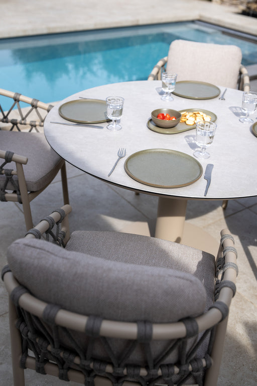 ronde sarah tuintafel latte taste by 4 seasons outdoor