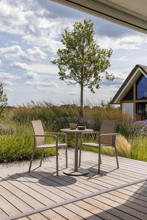 salix baiona tuinstoel taupe textileen stapelbare stoel voor buiten yoi furniture