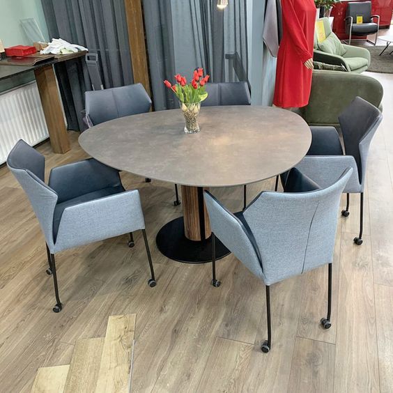 steely asymmetrisch hpl plastica_ agaatgrijs eetstoelen fly bree's new world