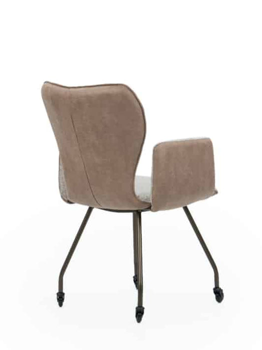 stoel met armleuning en duobekleding actu he design