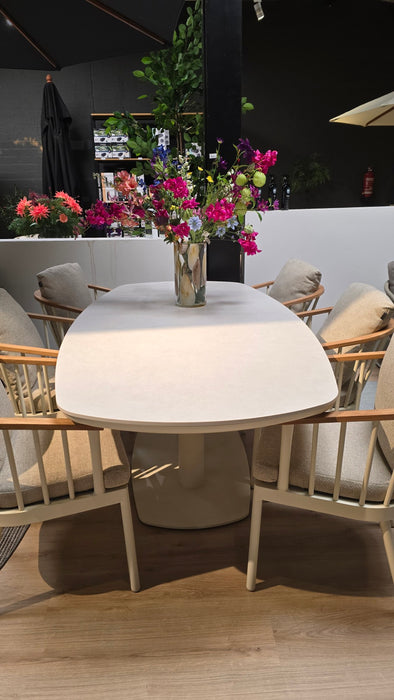 tafel-voor-buiten-buitentafel-applebee-melville-oyster-showroom