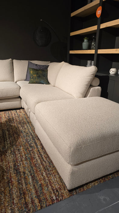 teddy wit hoekbank showmodel