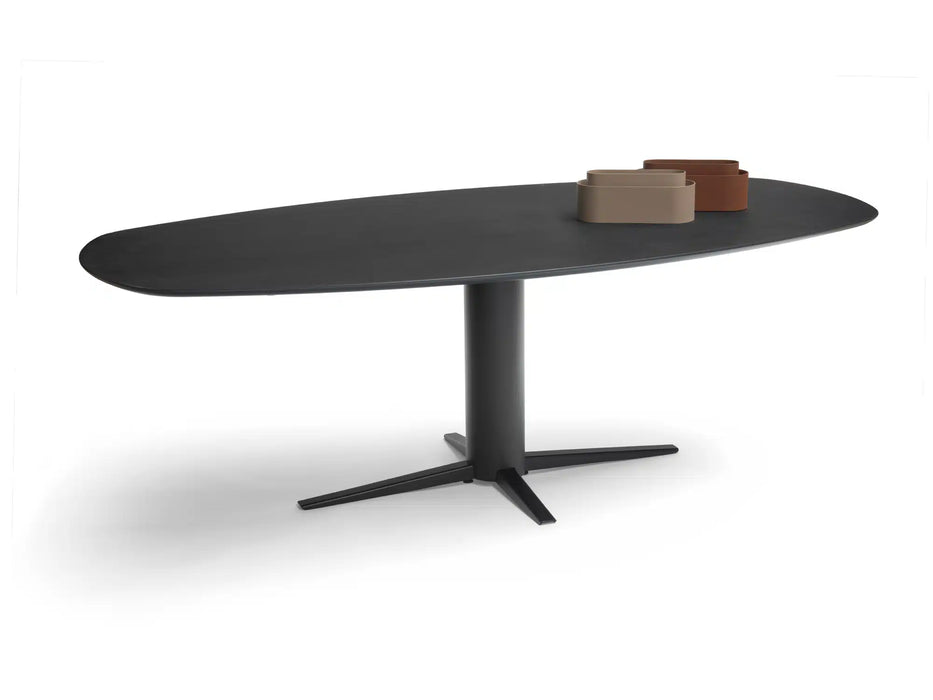 Deensovale eettafel Thor - Bree's New World