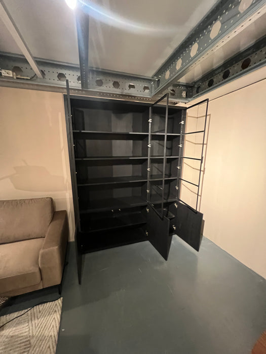 zwart-vitrine-buffet-opberg-kast-glas-eiken-uitverkoop-Utrecht-Bilthoven-modern-strak-showmodel-sale