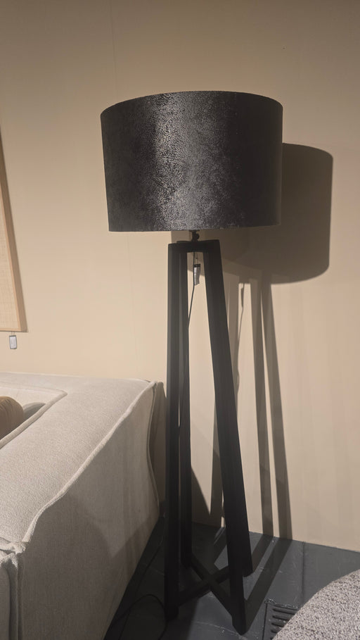 zwarte vloerlamp outletaanbieding